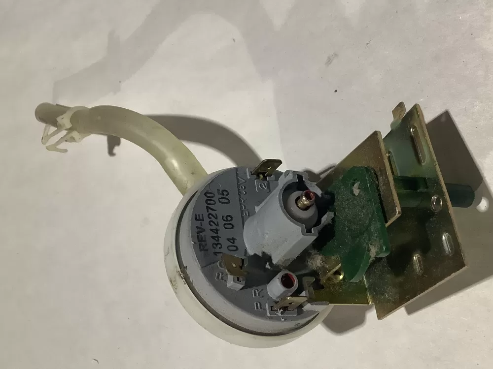 Frigidaire 134422700 Washer Crosley Pressure Switch Water Level AZ113889 | Sl55