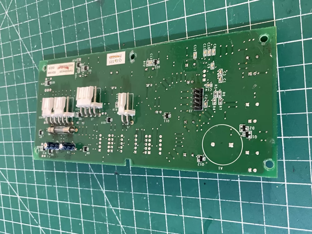 GE Hotpoint 200D7355G006 Refrigerator Control Board Dispenser AZ200815 | Wm2160