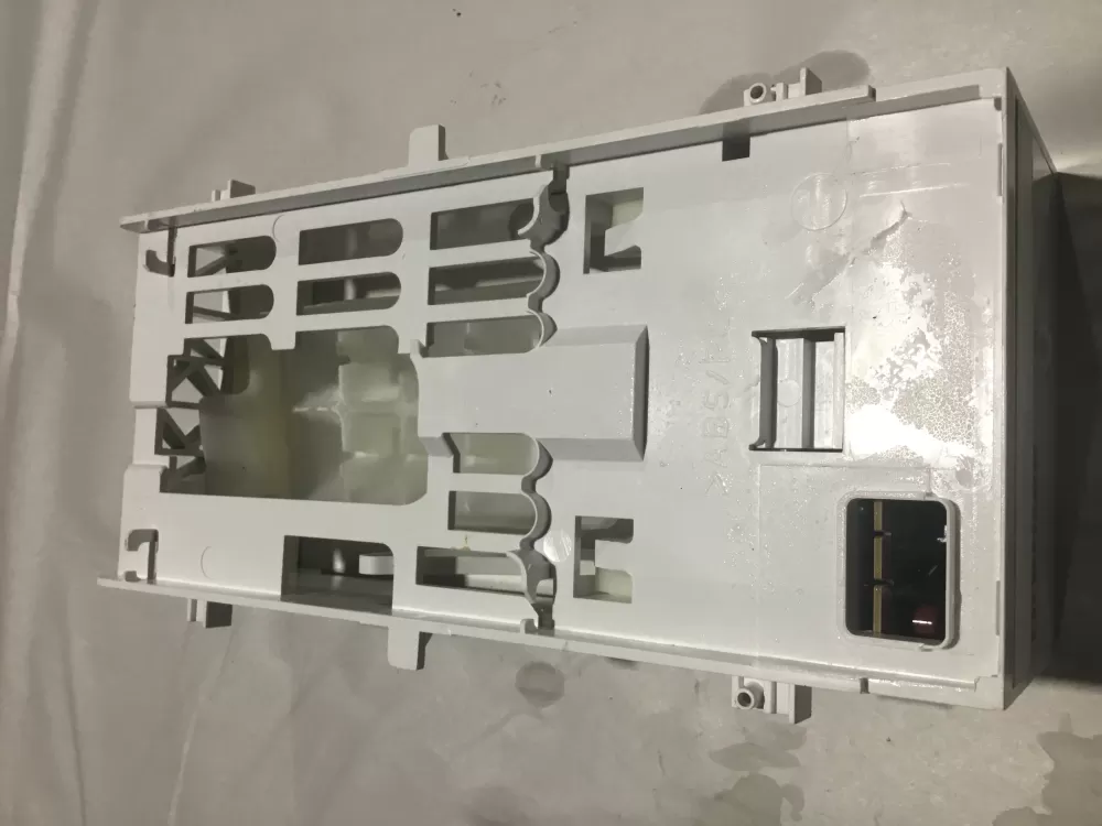 Liebherr 9900633-03 Freezer Ice Cube Maker AZ99394 | Sl91