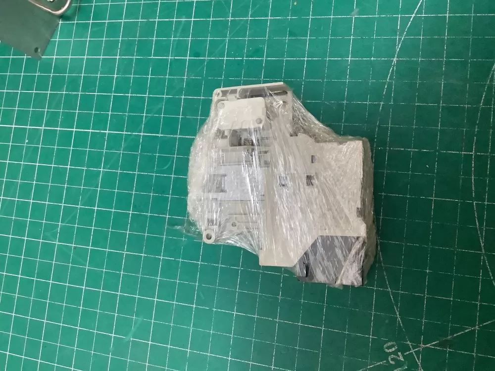 SpeedQueen 803920 Washer Door Lock AZ226471 | SLA142