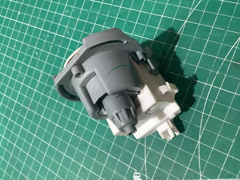 Whirlpool W10724439 Dishwasher Water Drain Pump Motor AZ191164 | SL31