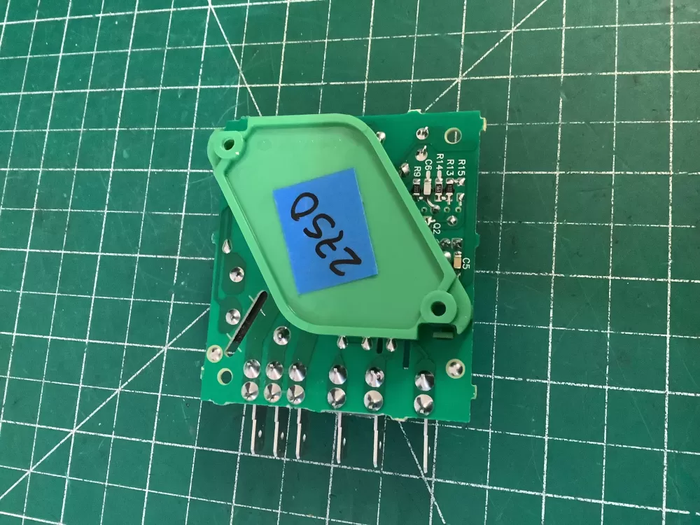 Whirlpool Kenmore 4388931 2303825 Refrigerator Control Board AZ187597 | NR2750
