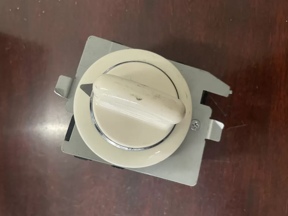 GE 572D520P019 WE4M189 Dryer Timer AZ37697 | KM238