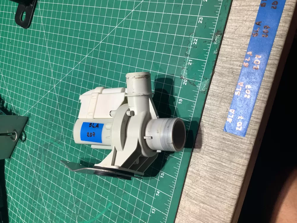 Hotpoint GE 175D3834P008 Washer Drain Pump AZ147845 | SL207