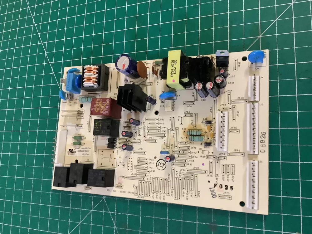 GE WR55X11072 Refrigerator Control Board AZ201810 | NR331