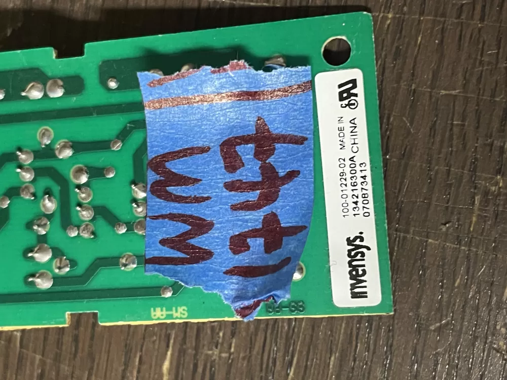 Frigidaire 100 01229 02  Control Board AZ42796 | Wm1747