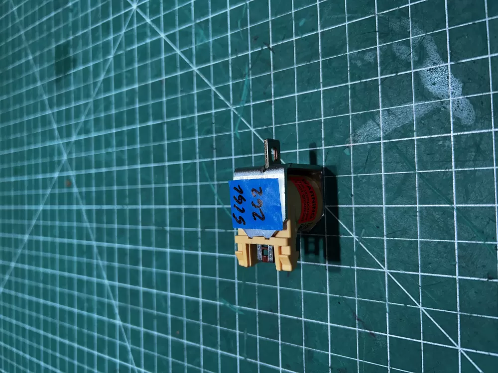 Miele Dishwasher Water Tank Solenoid Valve 0811021 AZ160246 | Sl262