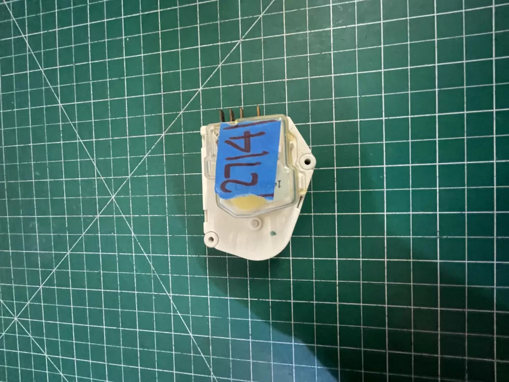 Admiral Jenn Air S-68233-3 Refrigerator Defrost Timer AZ187206 | KM2714