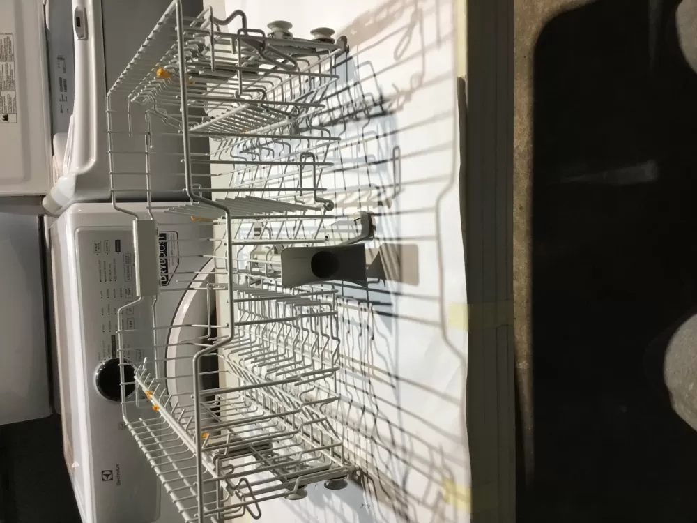 Miele Upper dishwasher rack with spray arm from a G 6885 SCVI AZ64824 | SL19