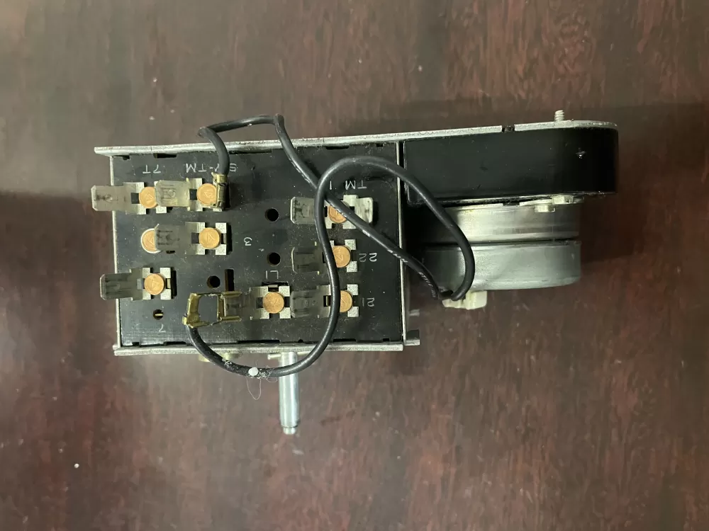 Whirlpool  Maytag WP206686  AP6005727  2-06686-1  206686  12300002  2-6238  2-6686  206238  4430814  PS11738786 Washer Timer