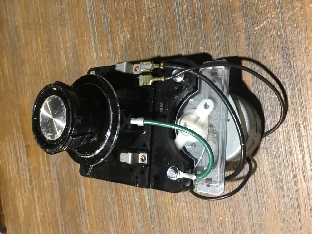 Maytag  Whirlpool WP207379  AP6005734  2-7379  207379  PS11738793 Washer Timer