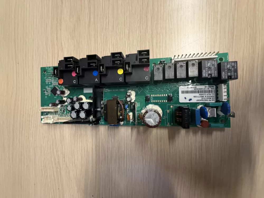 164D7924G007 GE Range Board - Control