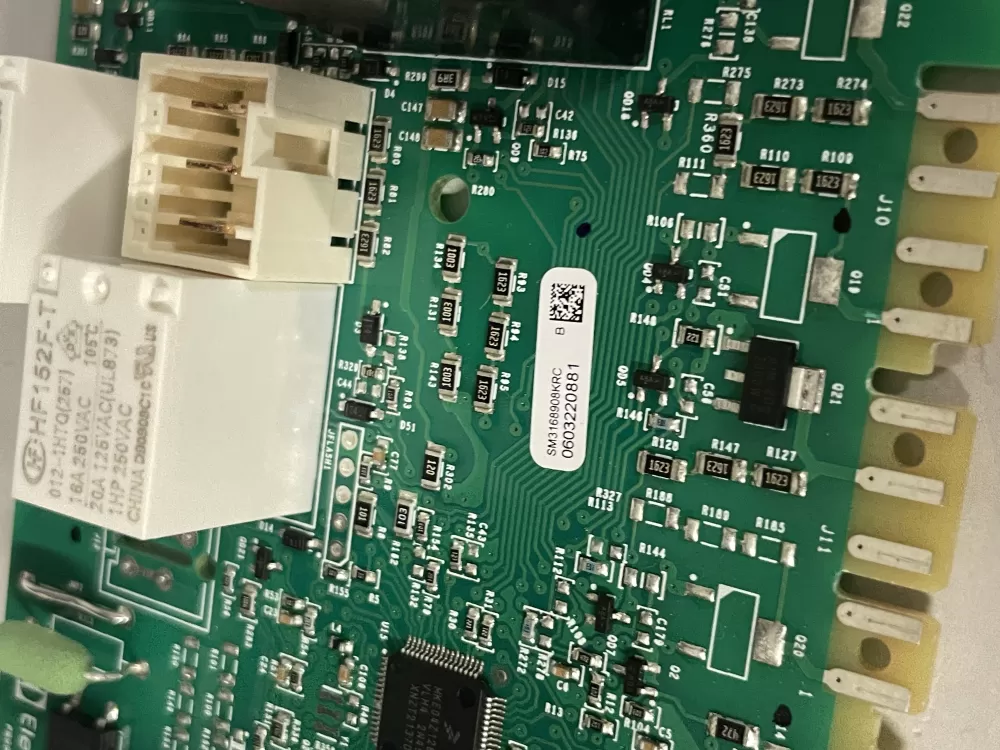 FRIGIDAIRE Electrolux SM3168908KRC MAIN BOARD AZ228527 | Wm156