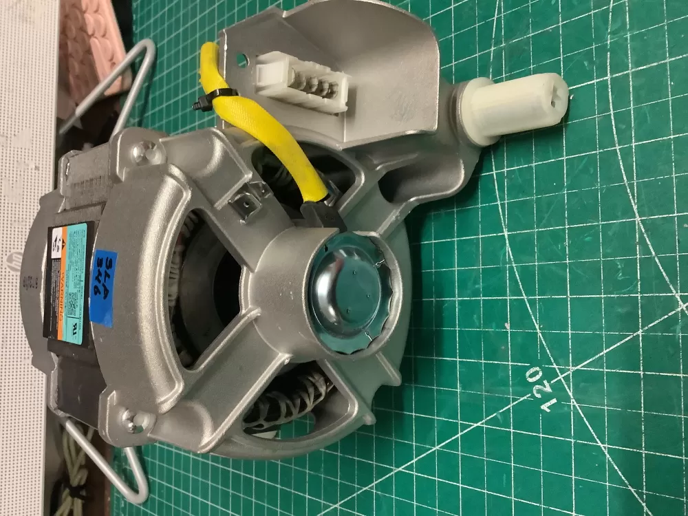 GE Electrolux 0024000133GEA Washer Drive Motor AZ212039 | SLA346
