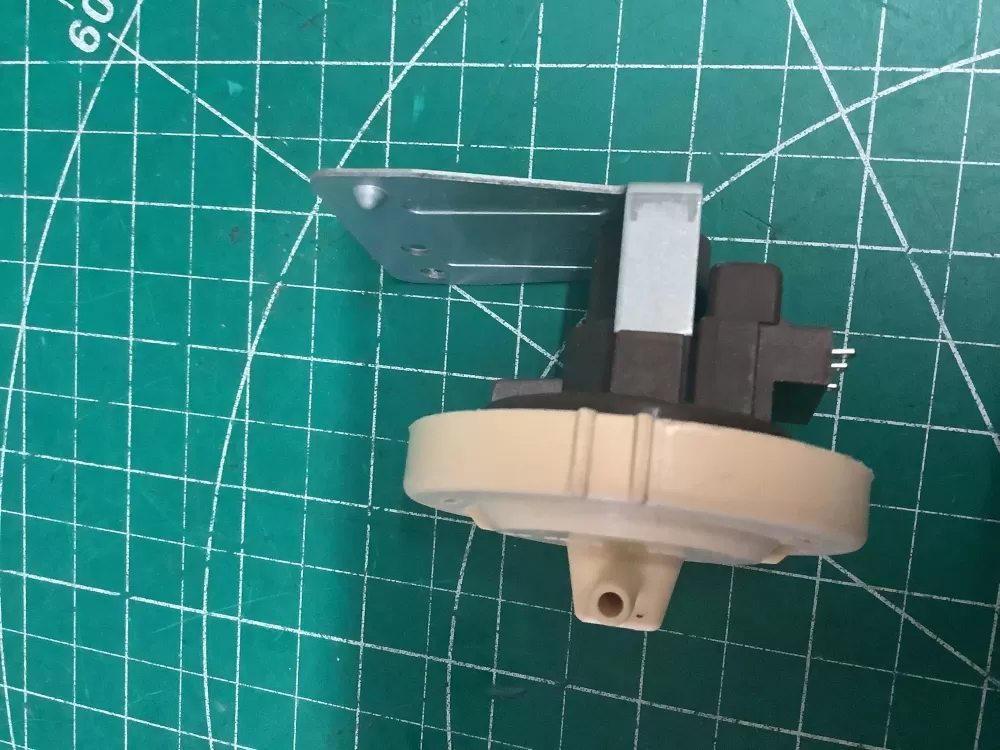 LG 6601ER1006E Washer Pressure Switch AZ205594 | SL119