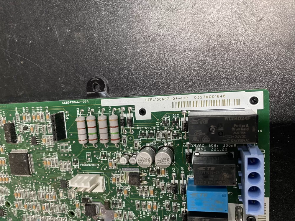 Carrier Bryant CEPL130667 04 Furnace Control Board AZ17994 | BK982