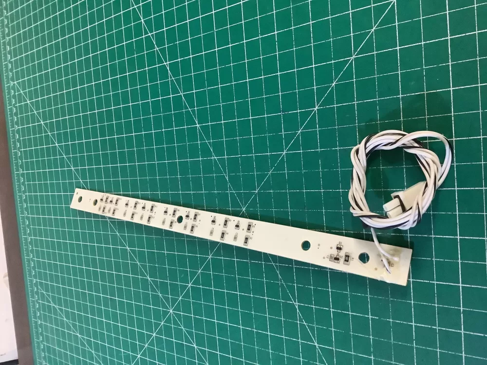 GE 225D1977G003  4876EF  Refrigerator LED Light Board