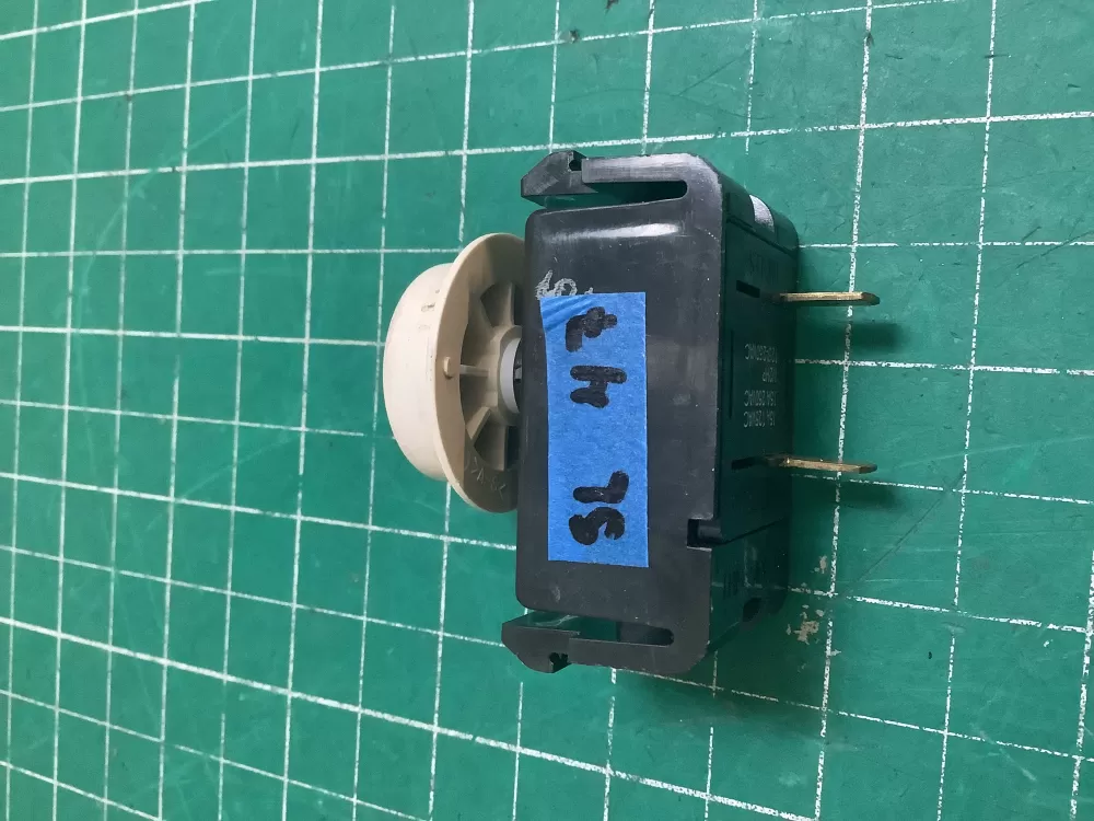 Maytag 33001861 Dryer 3300181 Start Switch AZ221391 | SLA47