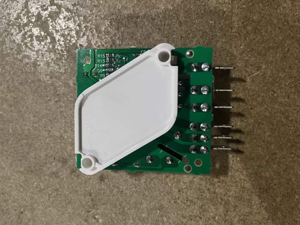 Whirlpool Maytag KitchenAid Refrigerator Control Board Defrost AZ28027 | KM194