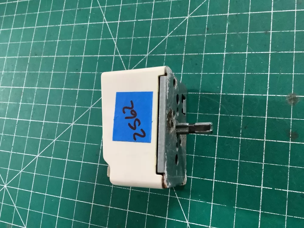 Kenmore Hotpoint 164D1816P10 Oven Switch Infinite AZ167931 | NR2562