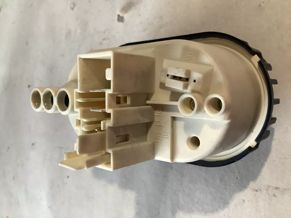 Whirlpool W10562843 Washer Water Level Pressure Switch AZ148977 | SL182