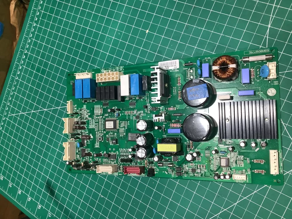 LG EBR80977528 Refrigerator Control Board AZ178929 | ARV116