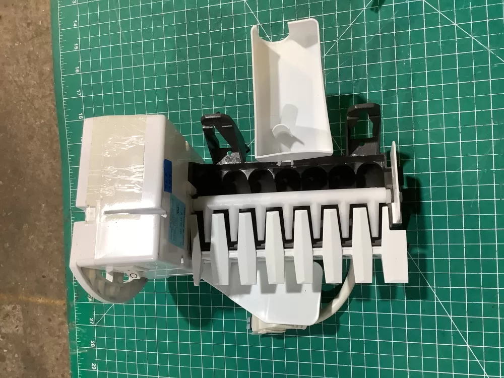 GE Kenmore 200d1181g026 Refrigerator Ice Maker AZ229719 | SLA147