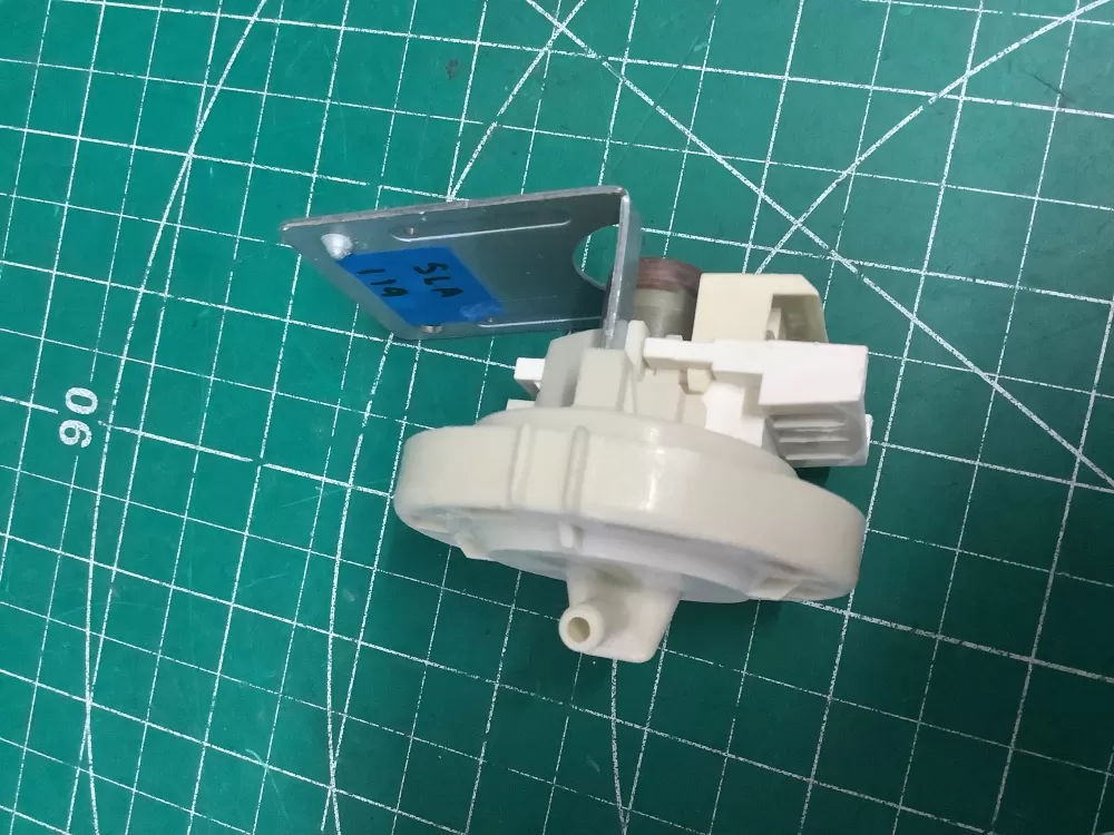 LG 6601ER1006E Washer Pressure Switch AZ205623 | SL119