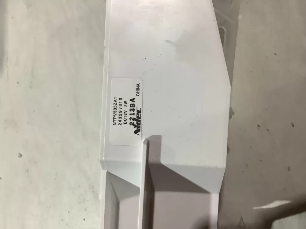 Electrolux 243297610 Freezer Ice Maker AZ184933 | Sl8