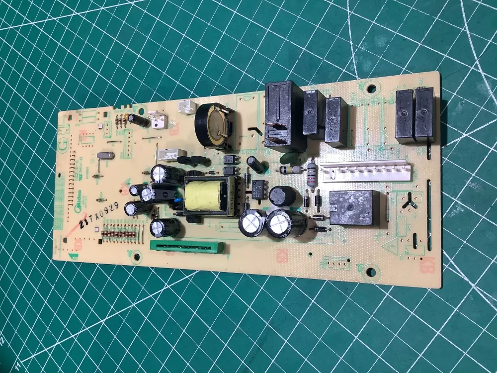 Magic Chef EMLAUXX-21-K-CKD Microwave Display Board AZ185328 | AR2523
