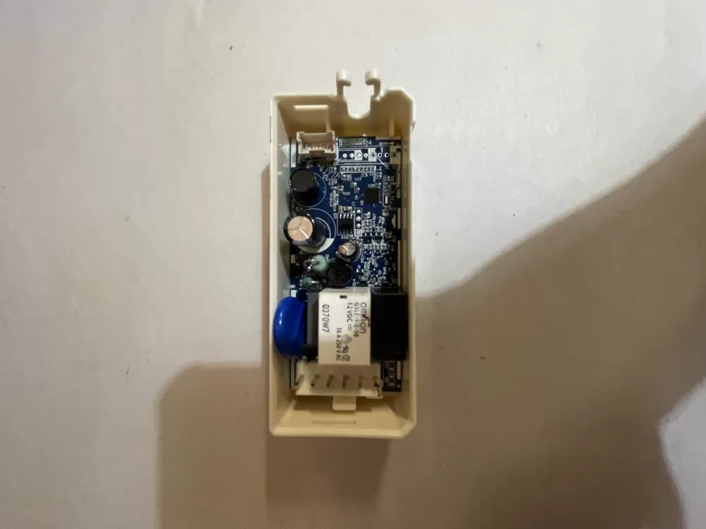 Whirlpool W11176897 W11207400 Refrigerator Control Board AZ181483 | KM637