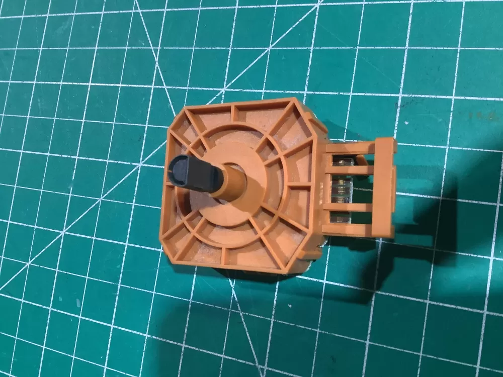 Kenmore  Frigidaire  Electrolux 137493300  AP5650536  2689023  PS5574046  EM3632-03 Washer Control Switch