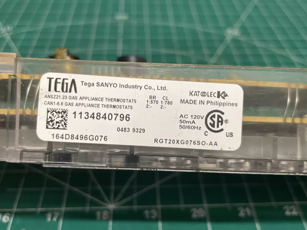 GE RANGE CONTROL BOARD PART # 164D8496G067 AZ204397 | Wmv910