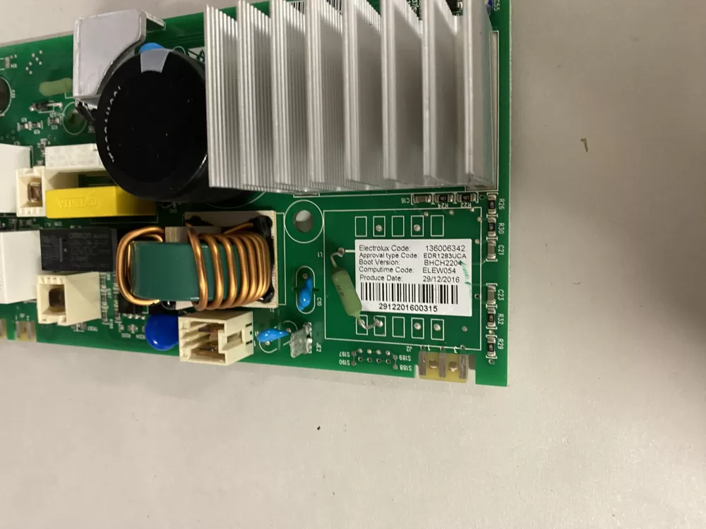 136006318 Electrolux Dryer Control Board AZ230952 | BK719