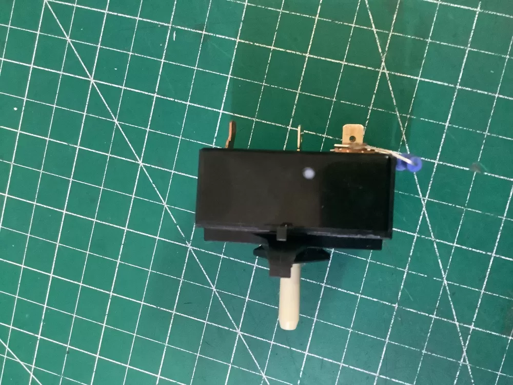 Amana  Kenmore  Maytag  Whirlpool 8578352 W10894790 W11230568 WP8578352 Dryer Temperature Switch