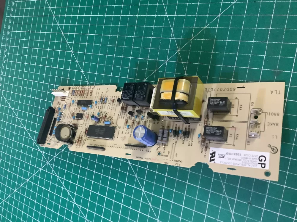 Whirlpool/Kenmore oven electronic control board AZ195077 | NR657