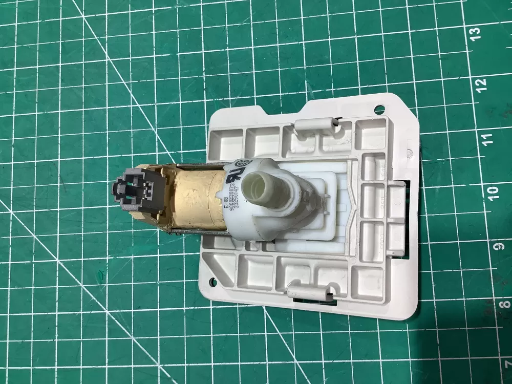 BOSCH  9000230073  33290147 WATER INLET VALVE