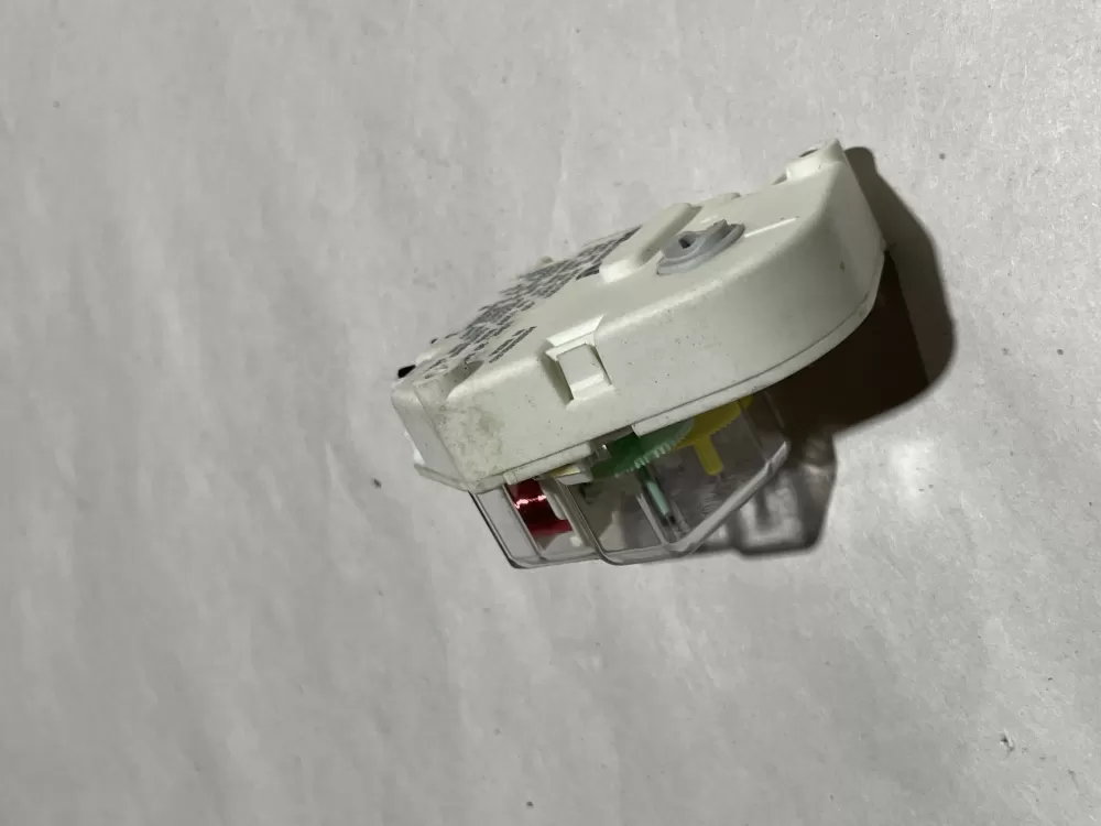Frigidaire Kenmore AP2111929 12762 Refrigerator Defrost Timer AZ149126 | Wm773