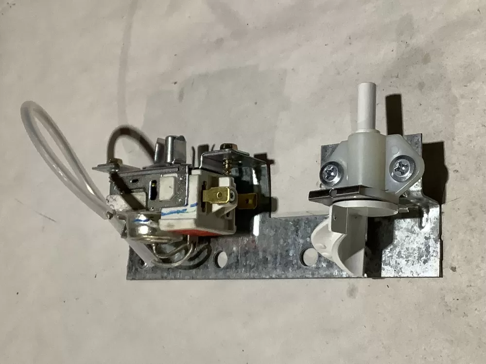 Whirlpool  Kenmore  Maytag 3ART5VW14 Refrigerator Thermostat Temperature Control