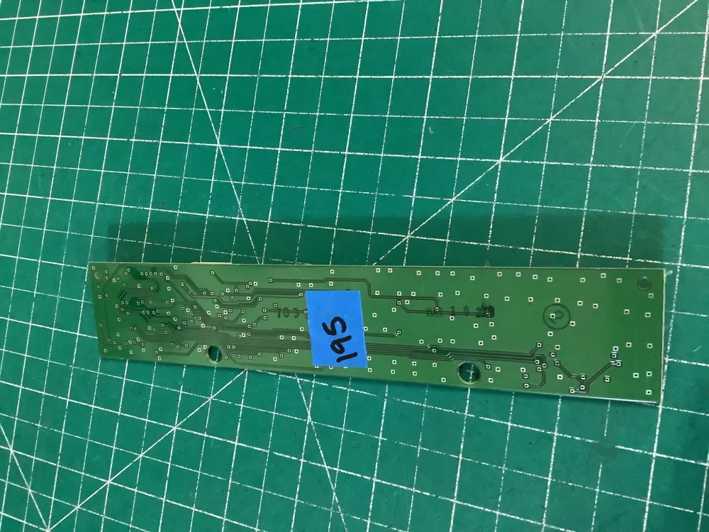 Frigidaire 241708309 RefrigeratorDispenser Control Board AZ227870 | NR195