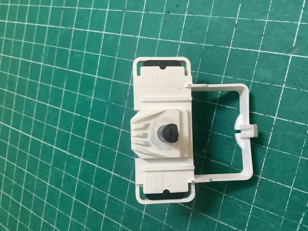 Whirlpool Dryer Switch Push To Start 3977456 0223  AZ221393 | SLA47