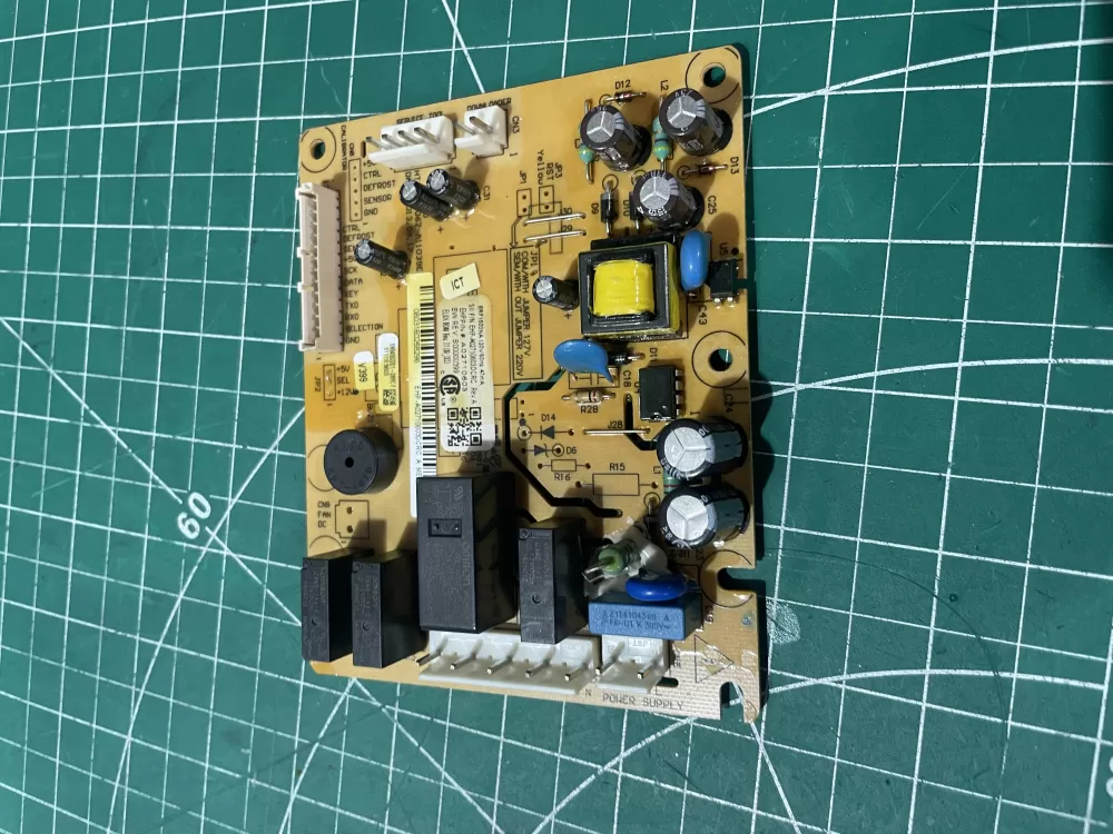 Electrolux ERF1500NA A02710603 Refrigerator Control Board AZ192593 | Wm378