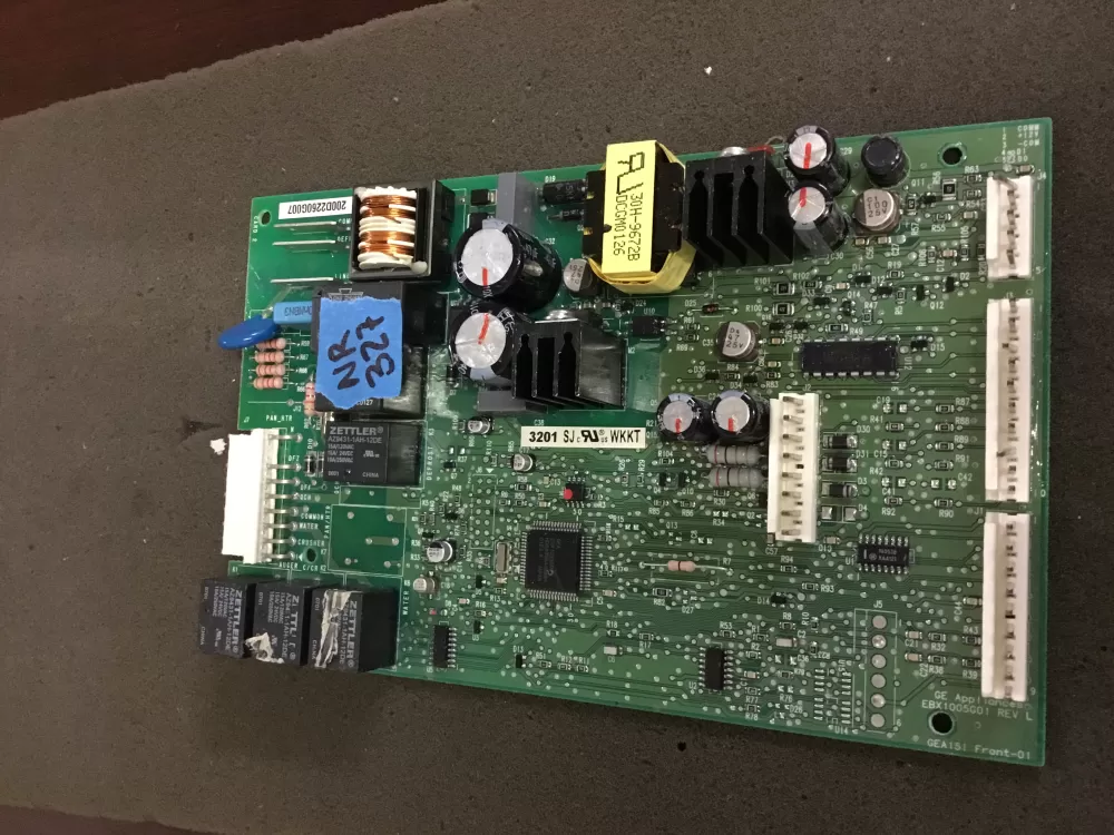 GE Hotpoint 200D2260G007 EBX1005G01 Refrigerator Control Board AZ90679 | NR327