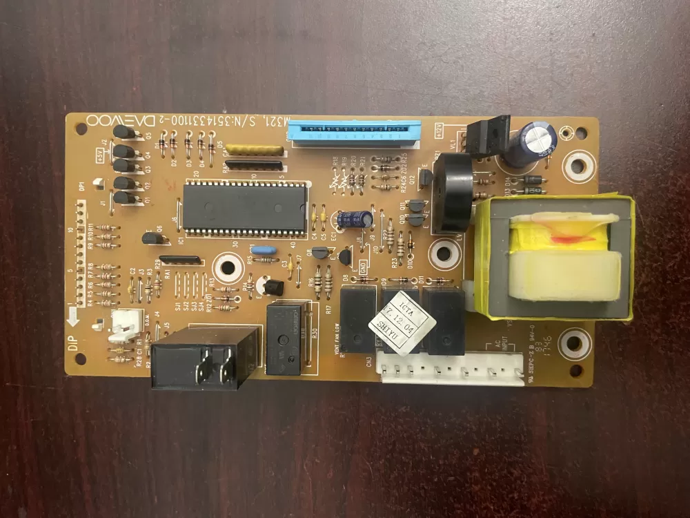 Magic Chef 3514331100-1  PKMPMSF200  3514331100 Microwave Control Board