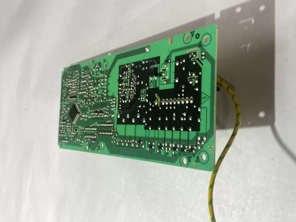 FRIGIDAIRE 1717000023354 MICROWAVE CONTROL BOARD AZ205649 | Wm758