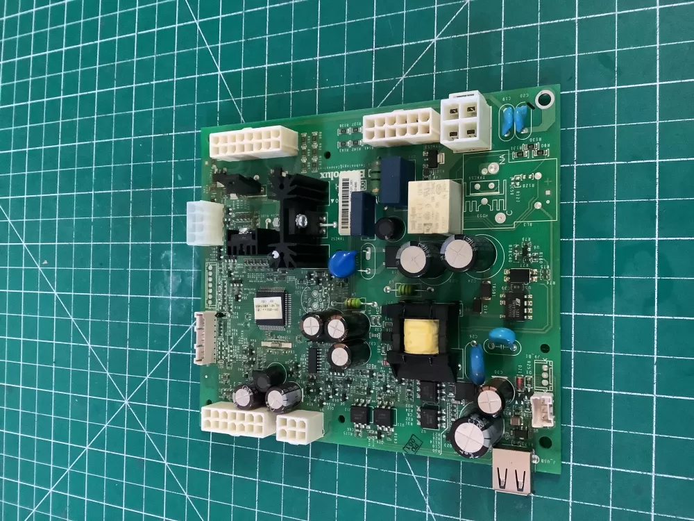 Frigidaire Whirlpool 242115367 Refrigerator Control Board AZ182565 | NR2689