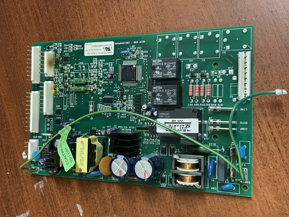 GE  Hotpoint 200D4860G015 EBX1069P005 Refrigerator Control Board