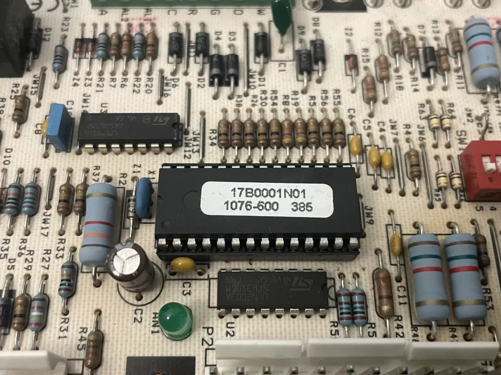 17B0001N01 Climatemaster Furnace Control Board AZ99963 | Wm2051