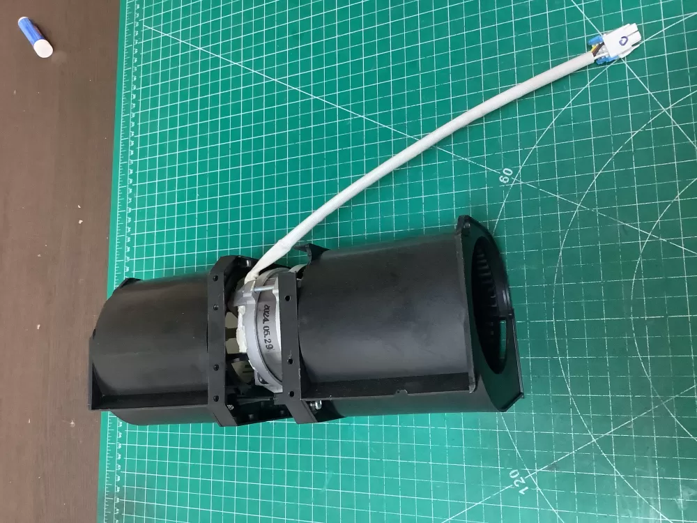 Kenmore Electrolux 5304513464 Microwave Fan Motor AZ226411 | SLA144