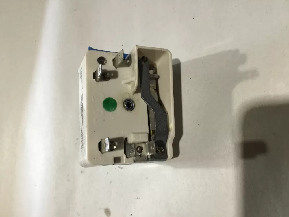 GE Kenmore WB24T10026 Range Switch AZ102223 | Sl110